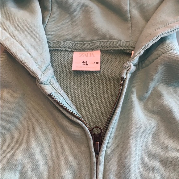 NWOT Zara children’s hoodie - Picture 2 of 4
